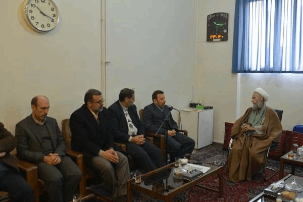 دیدار وزیر ارتباطات و فناوری اطلاعات با امام جمعه قزوین-بهمن 92