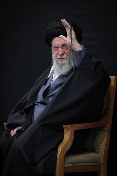 قائد بزرگوار ملت ایران به شهادت رسید