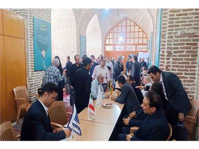 گفت و گوی بی واسطه در میز خدمت ارتباطات