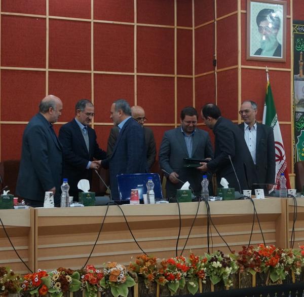 امضای تفاهم نامه تحول اداری و تحقق دولت الکترونیک مابین شرکت پست و استانداری قزوین