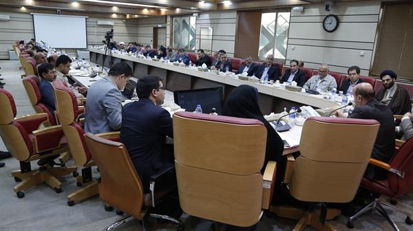 همه دستگاه‌های اجرایی استان باید از فناوری اطلاعات برای توسعه استان بهره ببرند