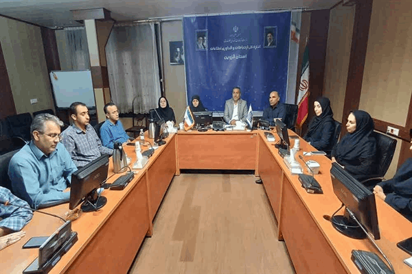 نشست صمیمانه و بی‌واسطه  با کارکنان استان قزوین برگزار شد.